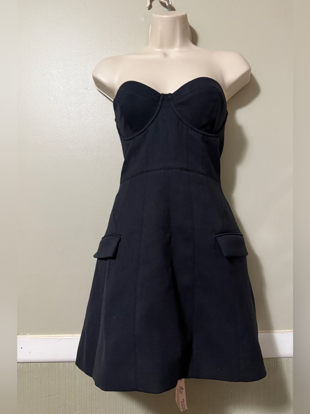 Oh Polly Arta Strapless Structured Tulip Mini Dress in Black — Size US 8 - Picture 4 of 8